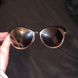 Jessica Simpson sunglasses